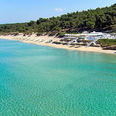 Üdülőközpont Sani 5*