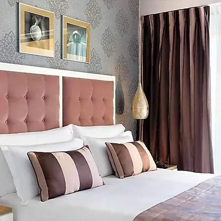 Üdülőközpont Sani 5*